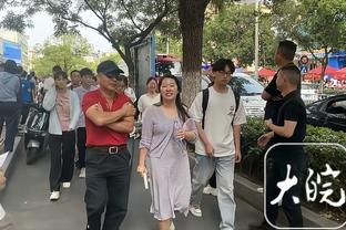 小威现场观战中美女足之战，美国女足社媒：GOAT与我们一起